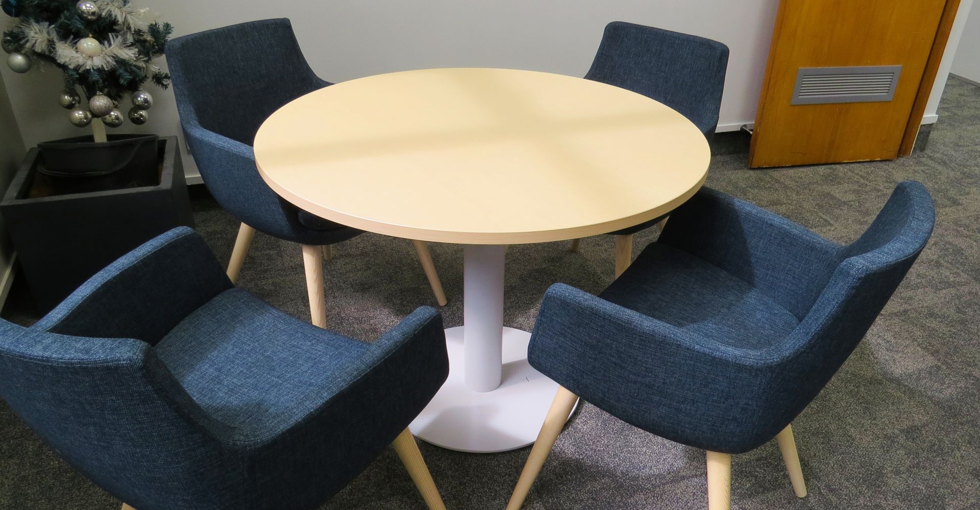 Otorohanga-District-Council-breakout-room-chairs-table-1